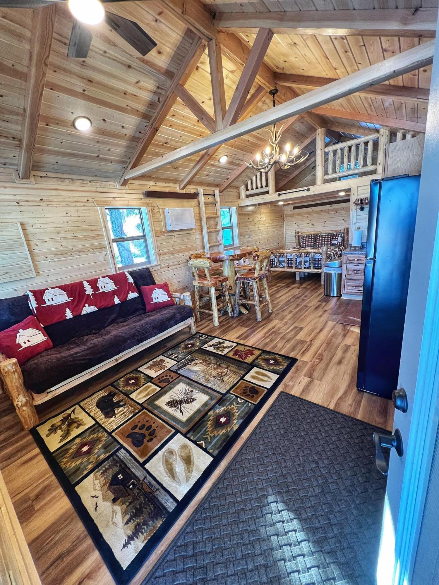 The Lodge At Devils Tower Eksteriør bilde